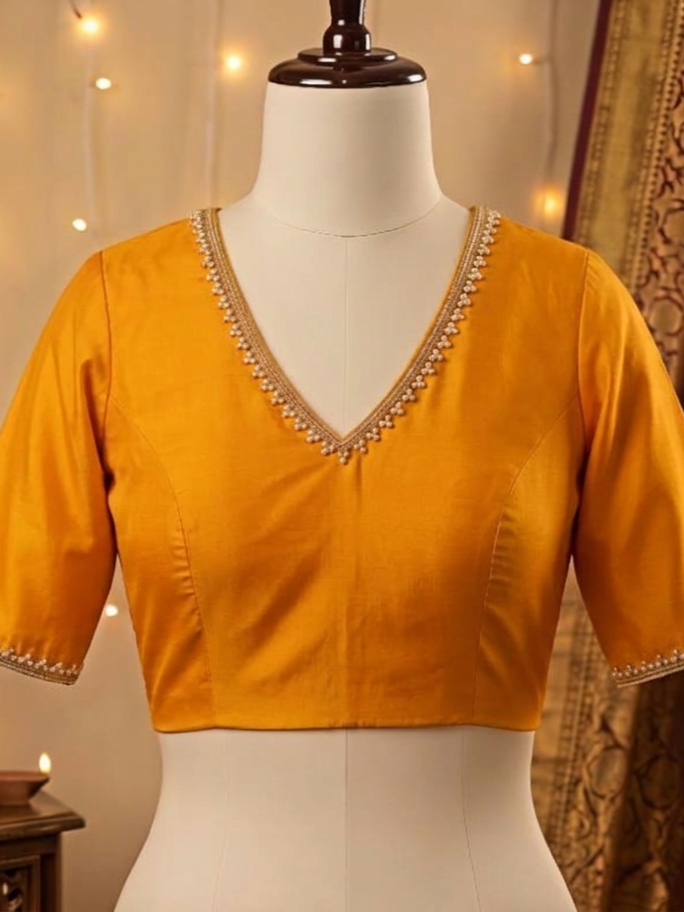 MAYURI BLOUSE - Mustrad