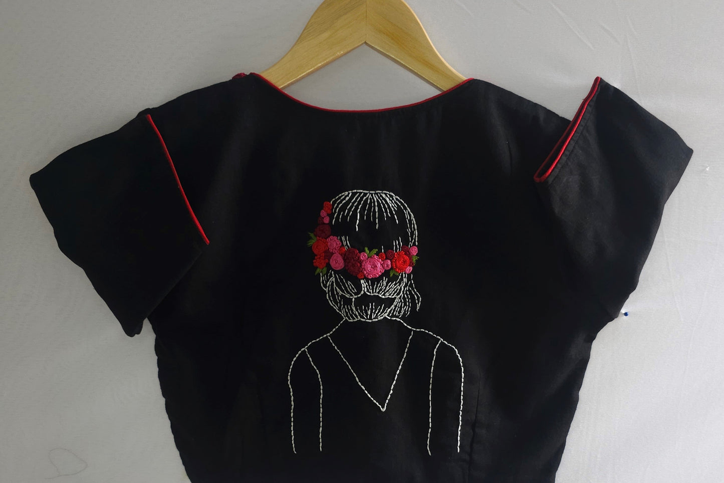 ROSETTE BLOUSE