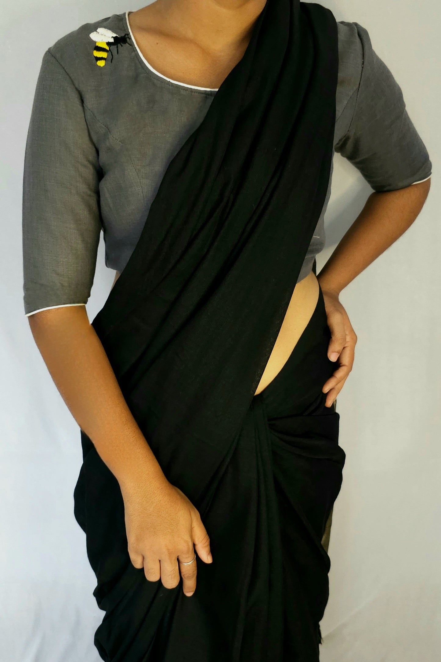 HIVE HARMONY BLOUSE - Grey