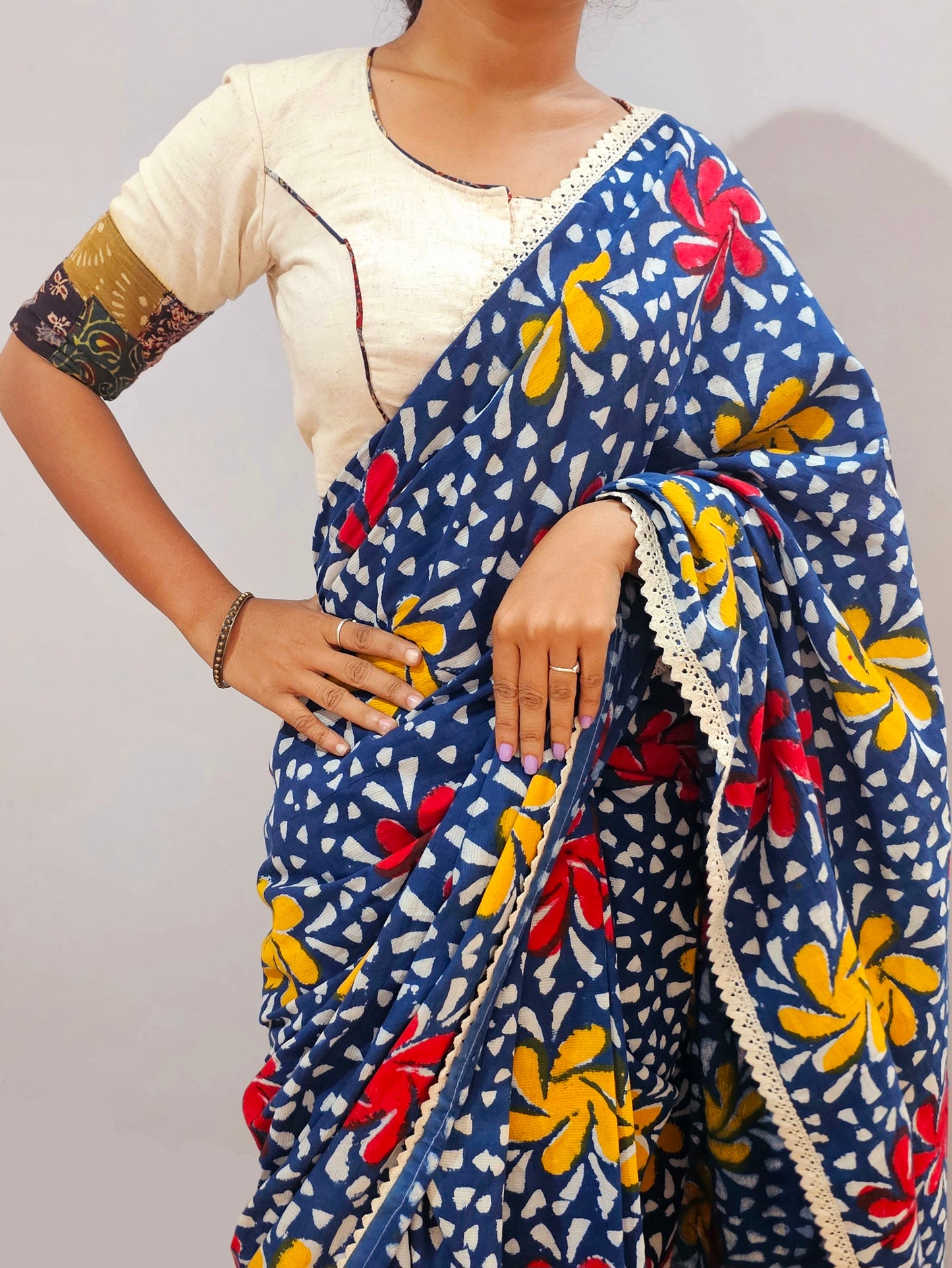 SAHELI BLOUSE - Beige