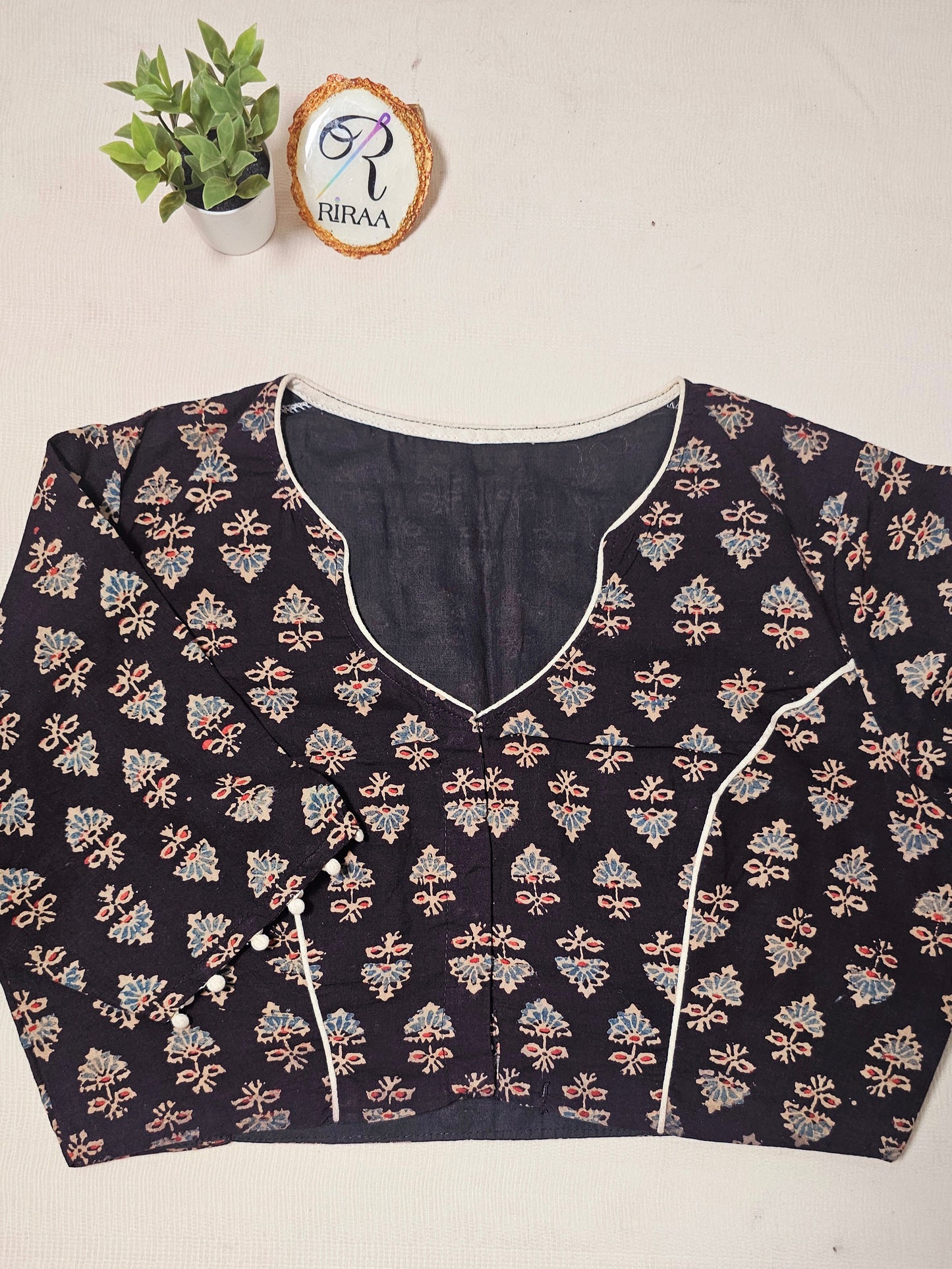MANDALA AKRITI BLOUSE - Black