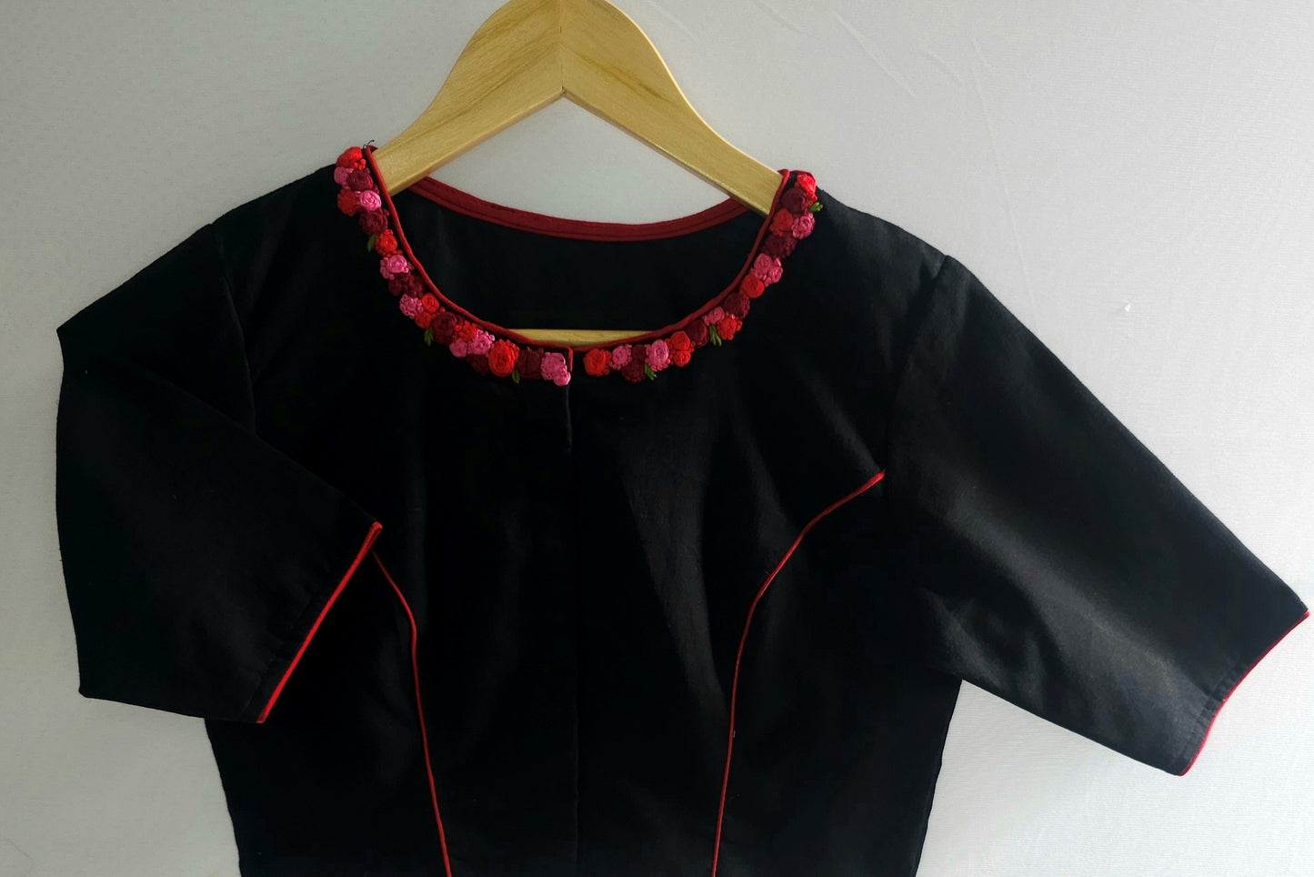 ROSETTE BLOUSE