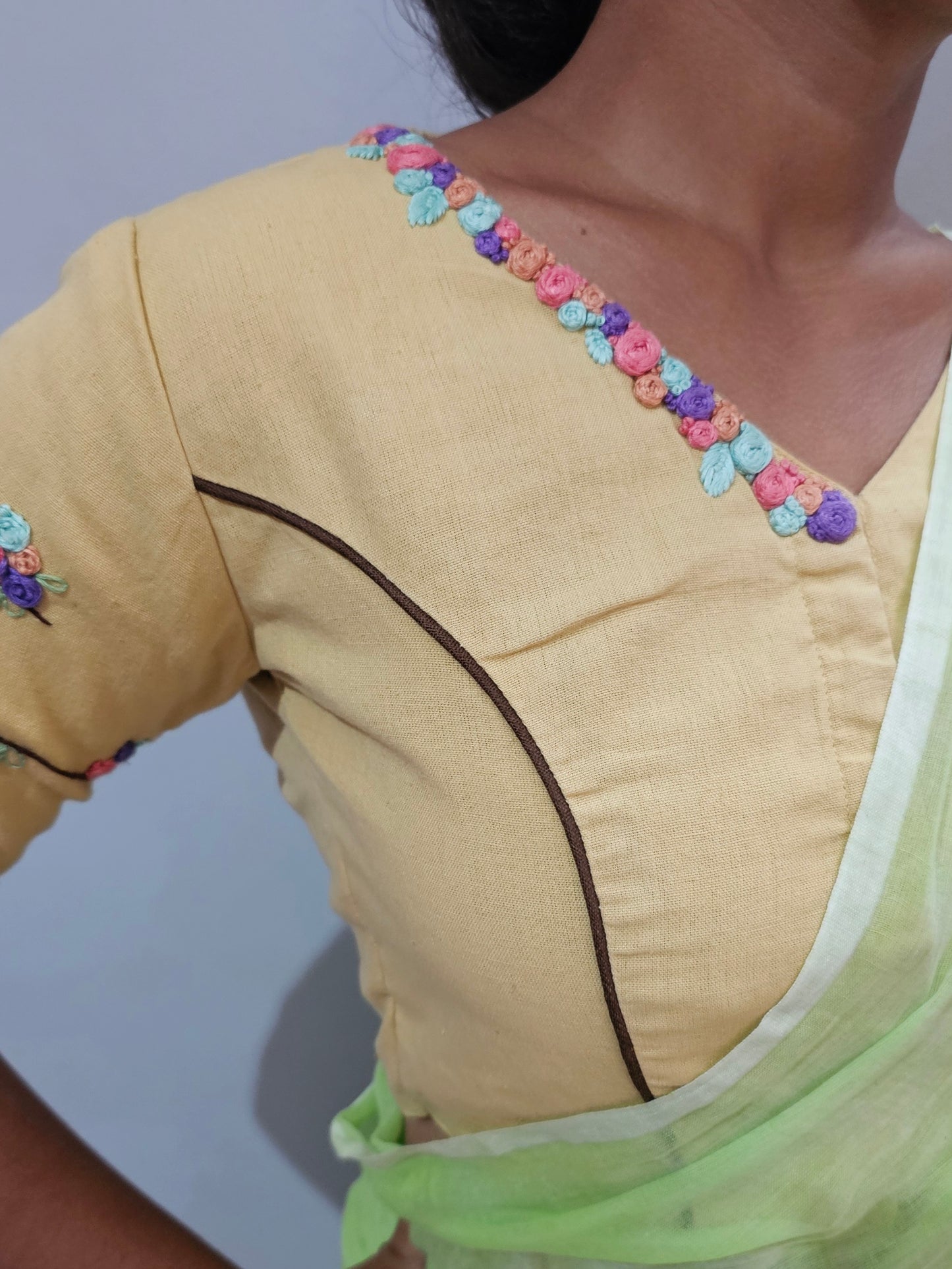 GULPANCHI BLOUSE