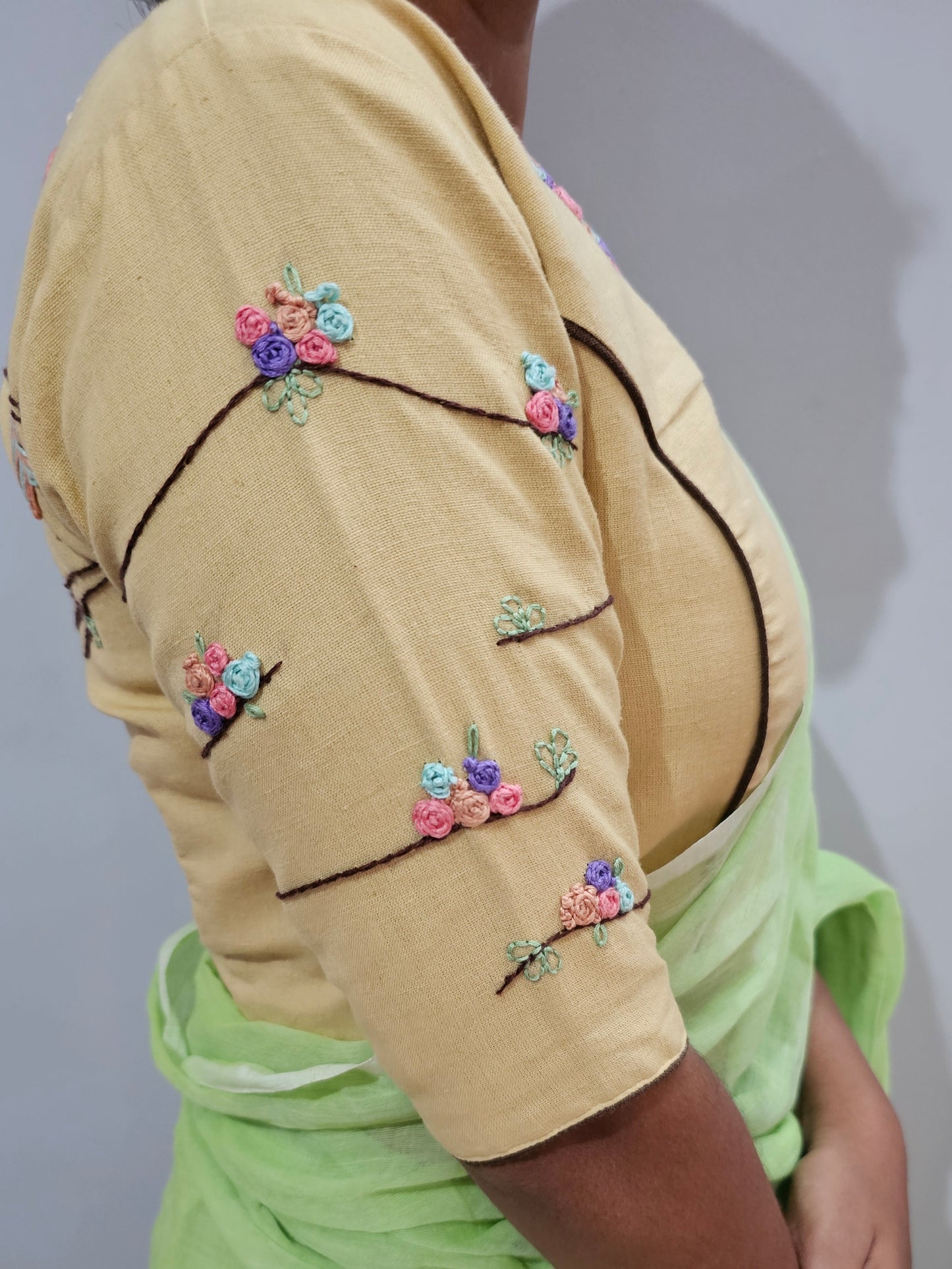GULPANCHI BLOUSE
