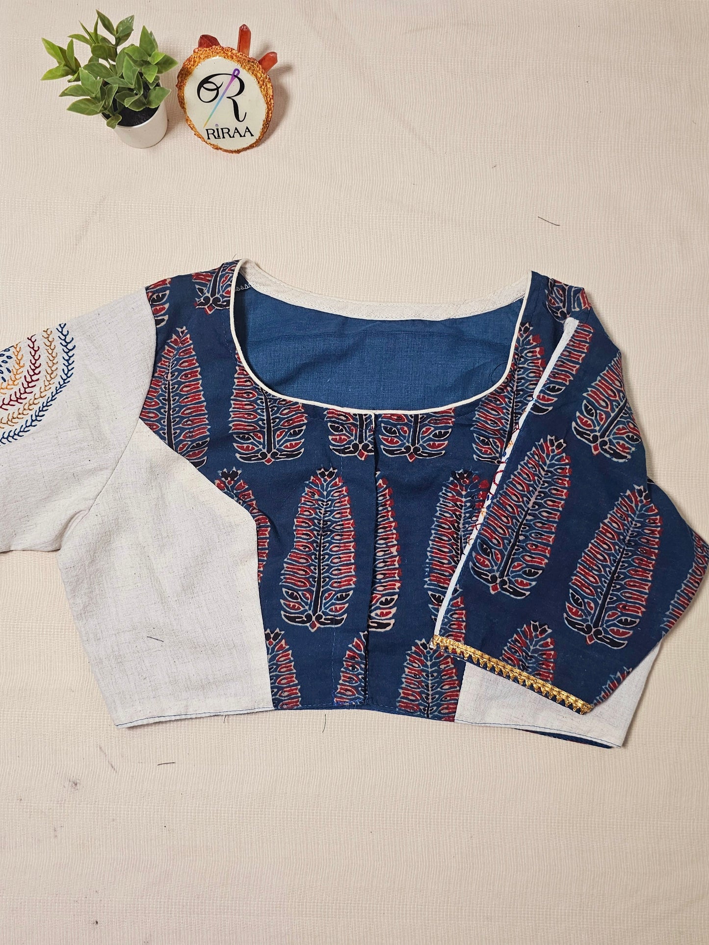 MANDALA WEAVE BLOUSE in Blue