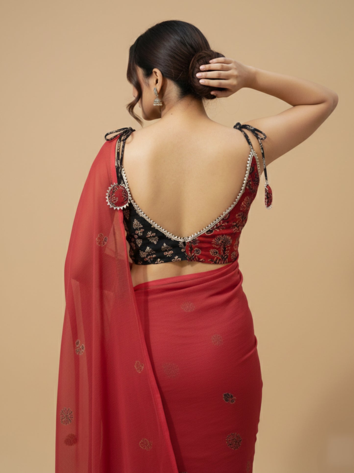 INAYA BLOUSE